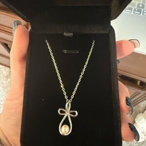 Elegant Silver Pearl Pendant Necklace